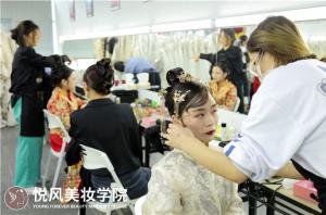 一位宝妈在长沙悦风美妆学院学化妆的真实经历