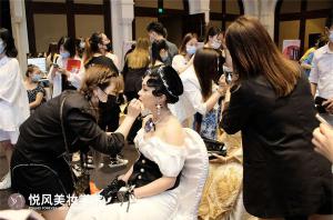想学专业化妆？强推课程实用的悦风美妆学院