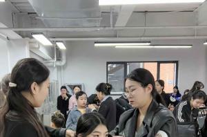 学历卷不动的时候，学门手艺才是真的稳