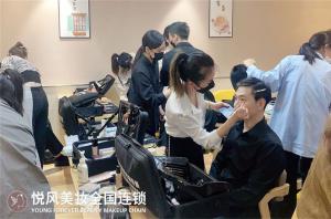 零基础学化妆避坑指南，选化妆学校不要盲目跟风
